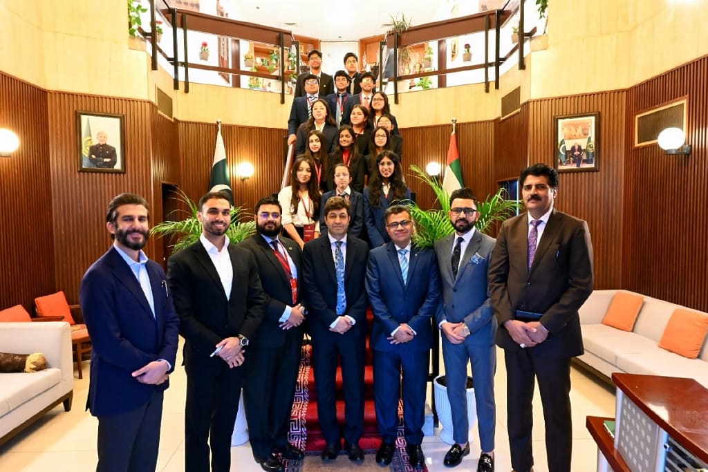 Pakistani Delegation Takes Part in Harvard Model United Nations Dubai 2025